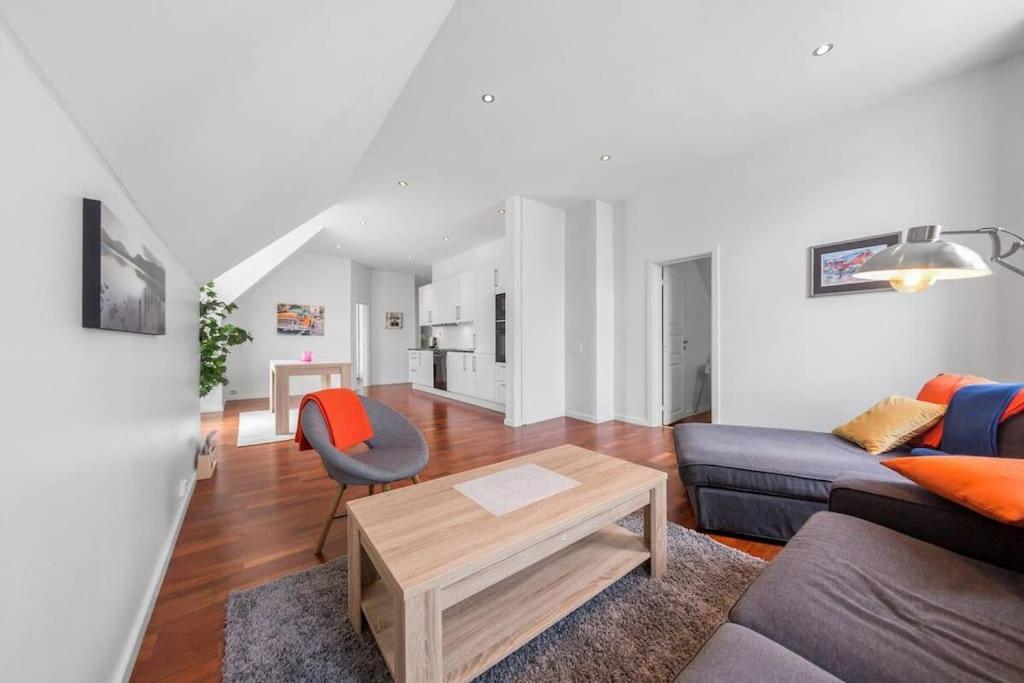 Penthouse By Brosundet, Free Parking Space Ålesund Esterno foto