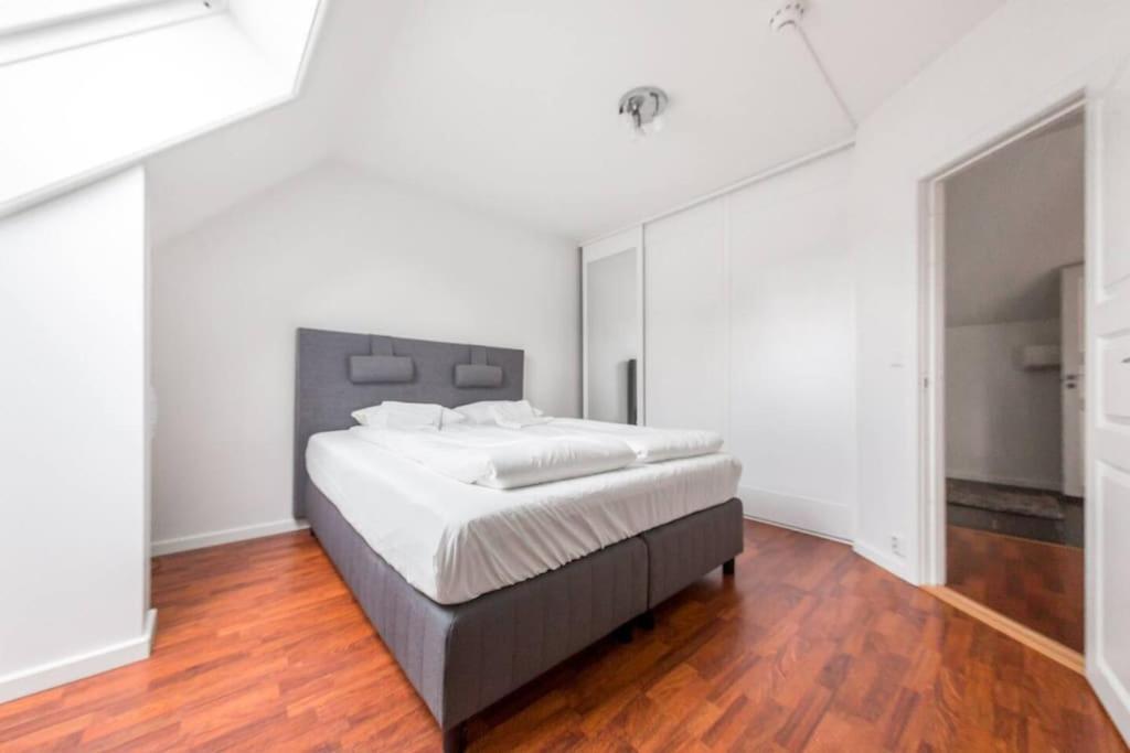 Penthouse By Brosundet, Free Parking Space Ålesund Esterno foto